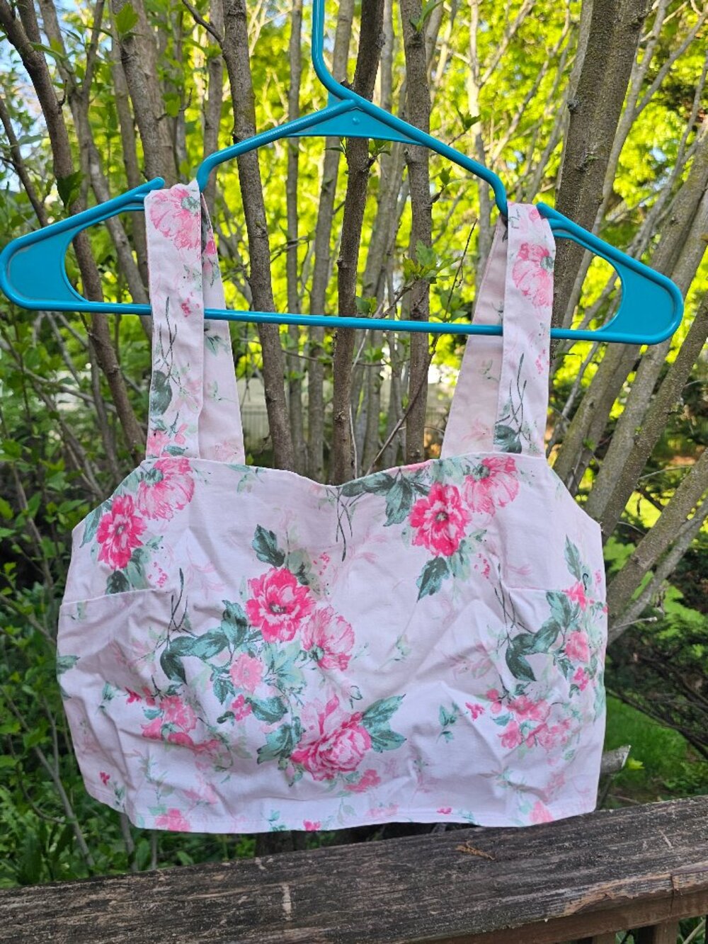 NWT Miami Floral Crop Top Size L